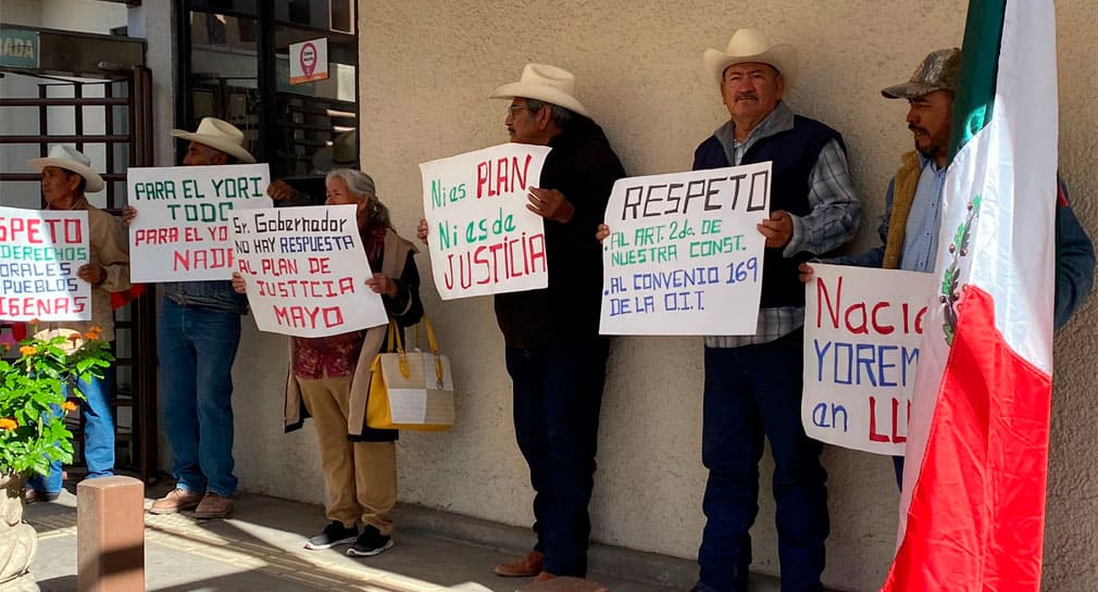 Integrantes de la comunidad yoreme cierran oficinas del IEE en Hermosillo, denuncian violación a sus derechos electorales