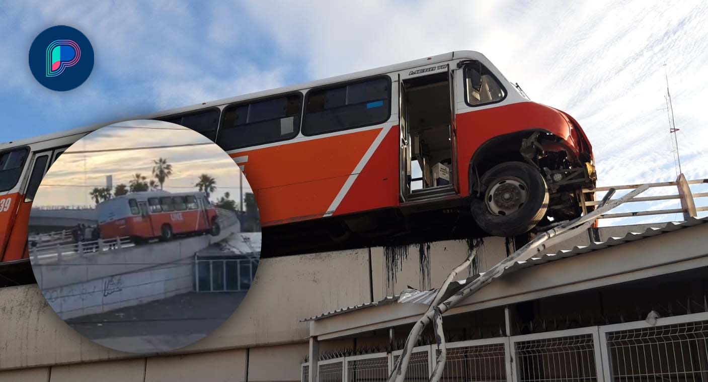 Camión de transporte público queda en orilla de puente tras accidente en Hermosillo