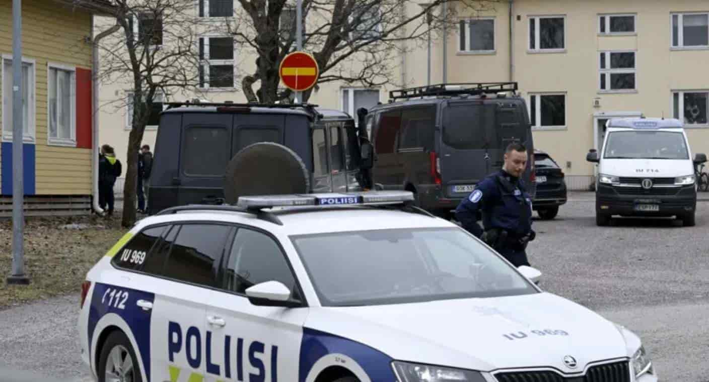 Niño de 12 años mata a un compañero durante tiroteo en escuela de Finlandia