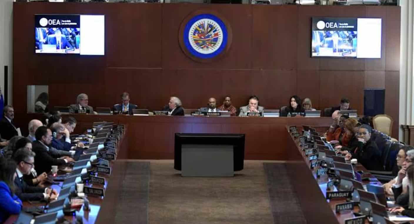 OEA condena ‘enérgicamente’ irrupción de Ecuador a Embajada de México