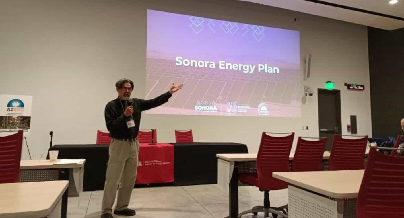 Presentan Plan Sonora de Energías Renovables a estudiantes, egresados y docentes durante conferencia en Arizona