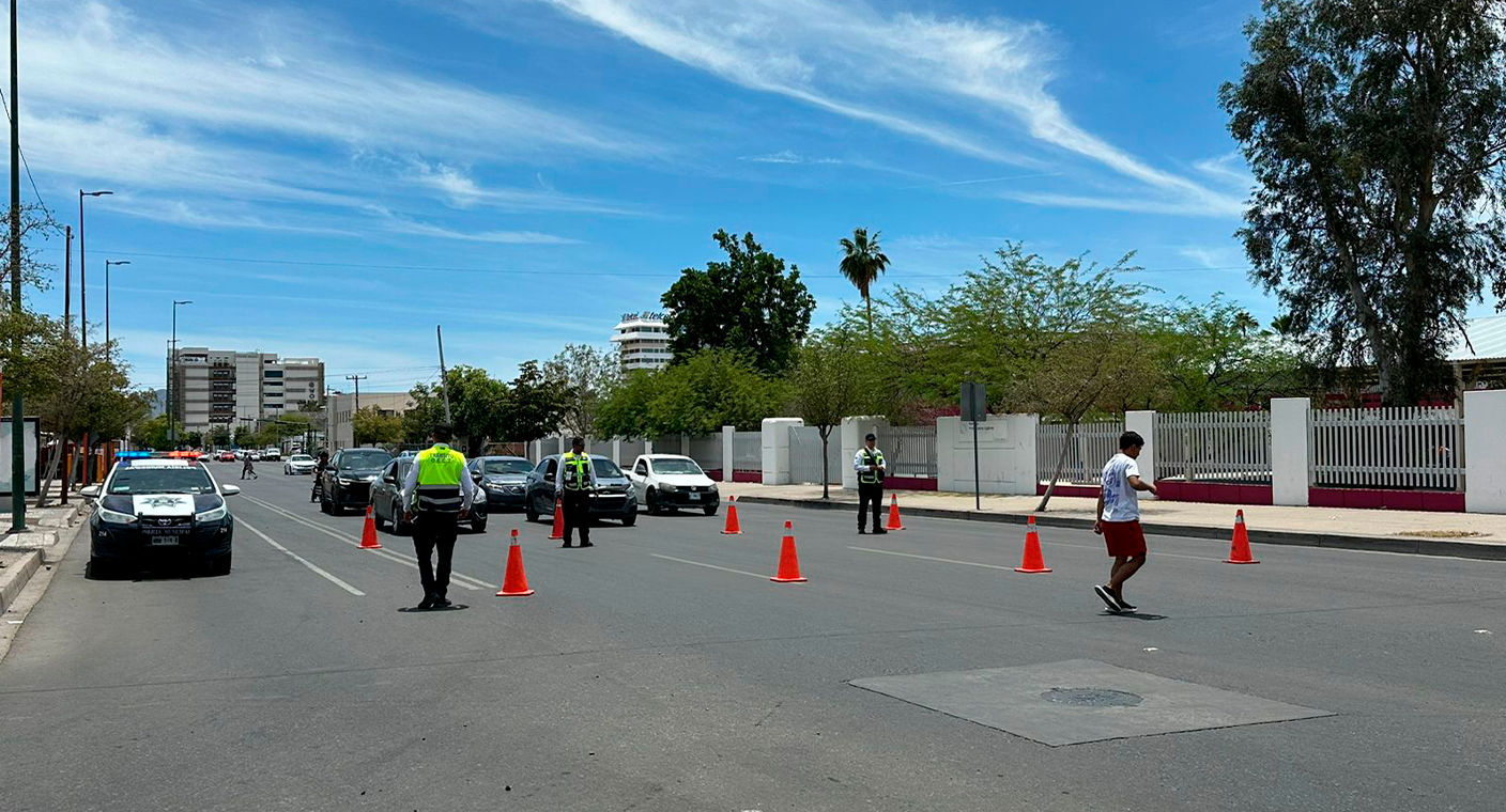 Llaman a evitar uso de distractores al conducir por aumento de accidentes en Hermosillo