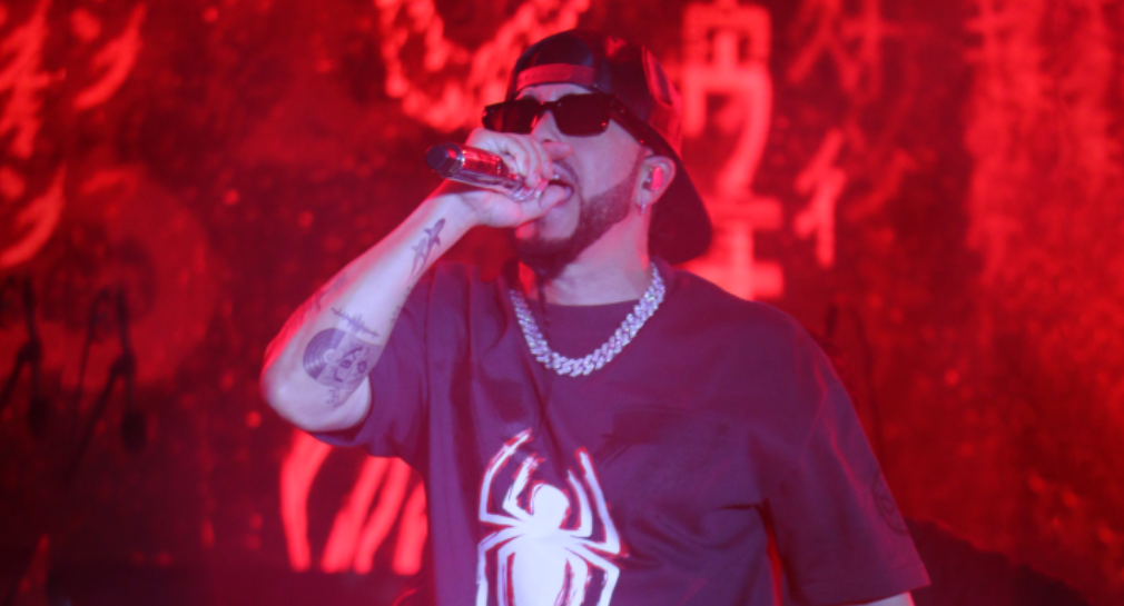 ¡Yandel la rompe en Hermosillo! Fans y vendedores disfrutan del ‘Rakata’