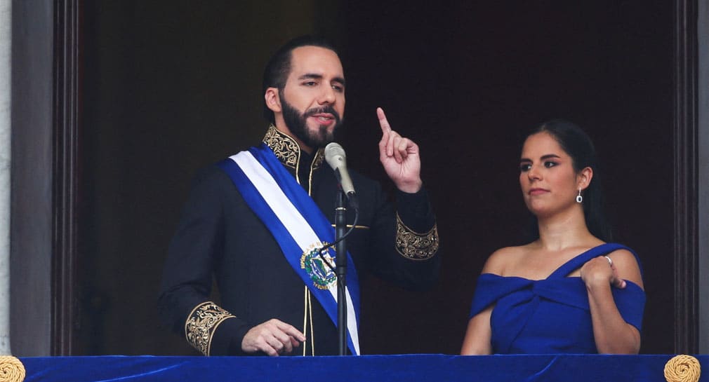 Bukele asume segundo mandato como presidente de El Salvador, pese a prohibición constitucional