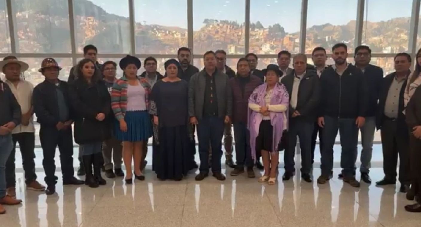 Convoca presidente de Bolivia al pueblo a manifestarse contra intento de golpe de Estado