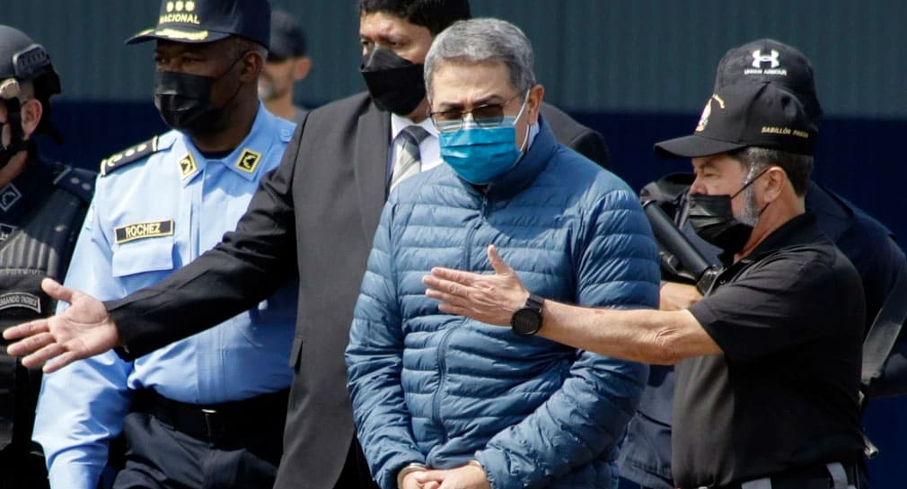 Sentencian a Juan Orlando Hernández, expresidente de Honduras, a 45 años de cárcel por ayudar al narcotráfico