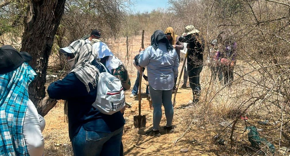 Hallan Madres Buscadoras restos óseos y prendas en la zona de Estación Pesqueira-Carbó
