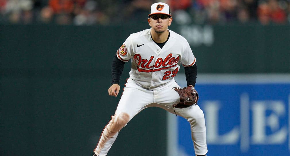 Impacta el magdalenense Ramón Urías con gran jugada desde la tercera base de Orioles de Baltimore (VIDEO)