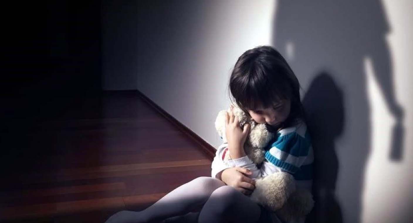 Sobreviviente de abuso infantil comparte su testimonio de lo que vivió hace 30 años: ‘Fue algo muy difícil’