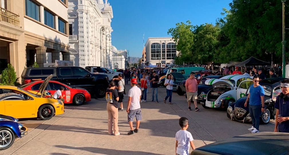 Más de 200 autos modificados llegaron al Centro Histórico de Hermosillo para el ‘Carshow Summer Meet’ en Víactiva