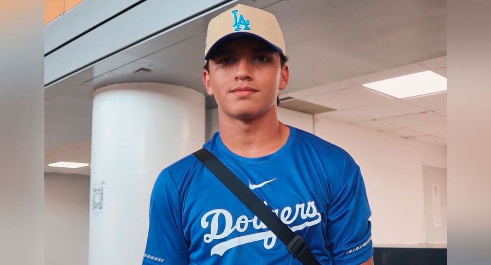 Conmueve Ezequiel Rivera, de 14 años y originario de Culiacán, al decir entre lágrimas que firmó con Dodgers (VIDEO)