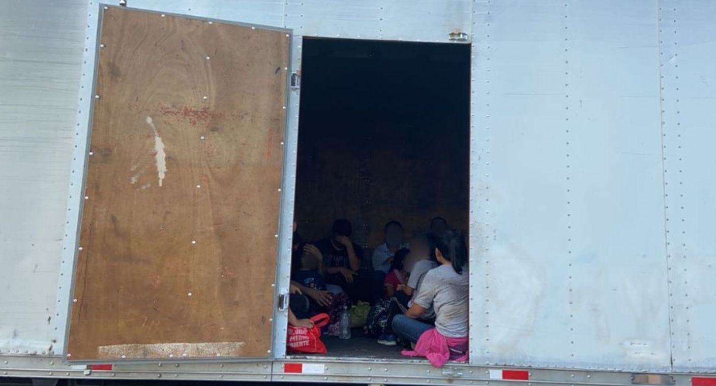 Vinculan a proceso a 16 personas por tráfico de migrantes indocumentados en Sonora
