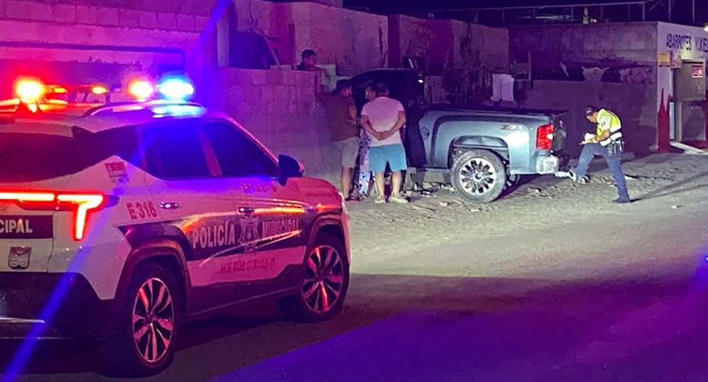 Muere hombre tras ser atropellado por vehículo que chocó contra barda al norte de Hermosillo