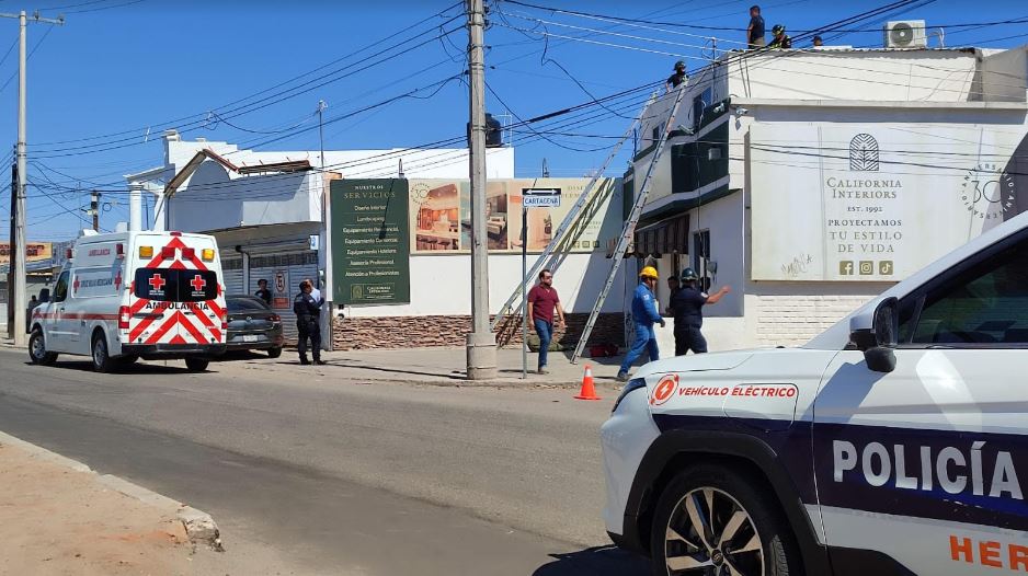 Rescatan a hombre electrocutado en techo de la colonia Las Granjas en Hermosillo