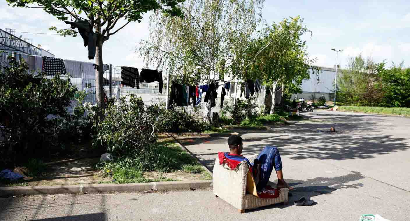 Señalan como ‘limpieza social’ desahucio de migrantes en París previo a Juegos Olímpicos 2024