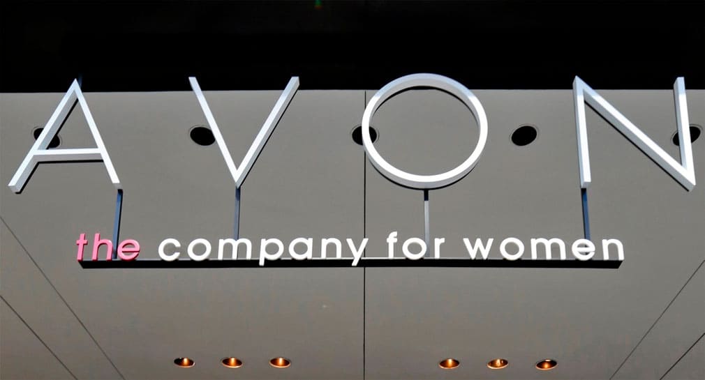 Se declara Avon en quiebra en EEUU ante demandas de que sus productos contienen sustancias cancerígenas