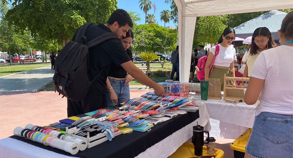 Realiza CESA su bazar número 30 en Unison, para apoyar el emprendimiento estudiantil en Hermosillo