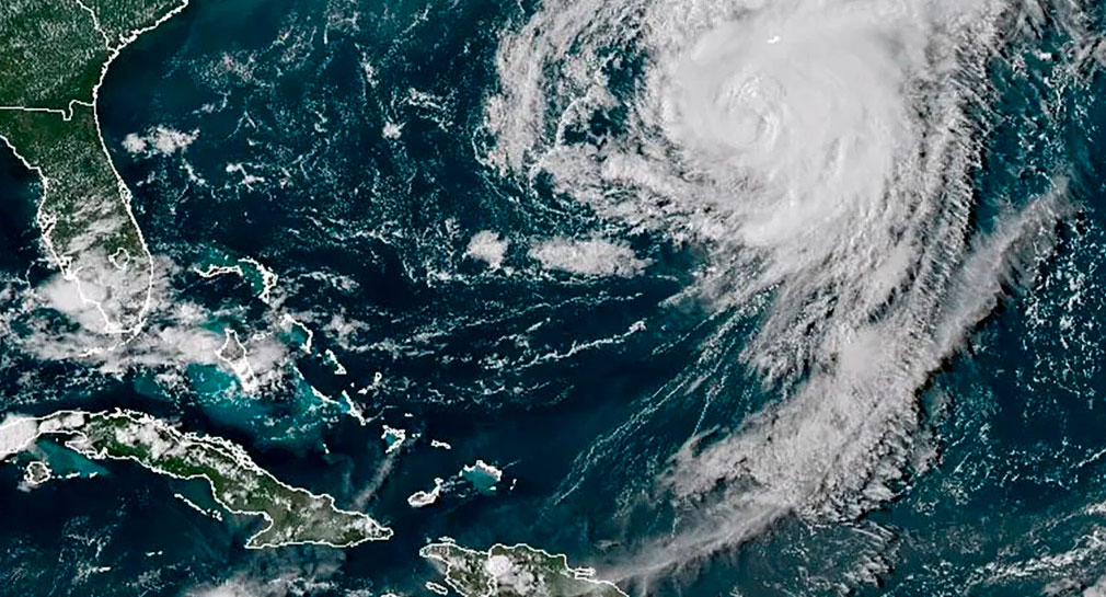 ‘Ernesto’ toca tierra en Bermudas como huracán categoría 1, avanza hacia Canadá