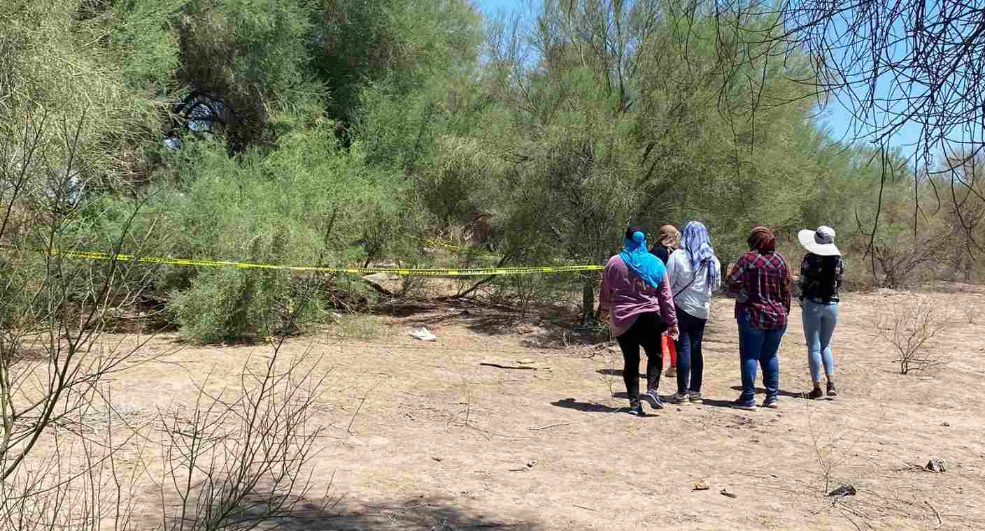 Buscadoras encuentran cuerpo en estado de descomposición y atado de pies en Costa de Hermosillo