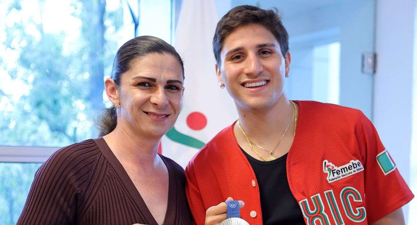 Marco Verde se reúne con Ana Gabriela Guevara tras obtener medalla de plata en París 2024