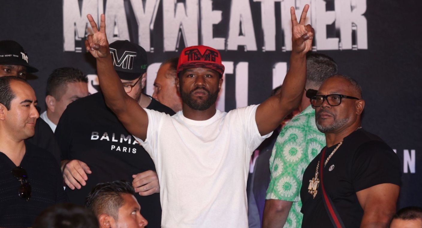 Mayweather plantea que podría enfrentarse en un futuro a la leyenda del boxeo Julio César Chávez