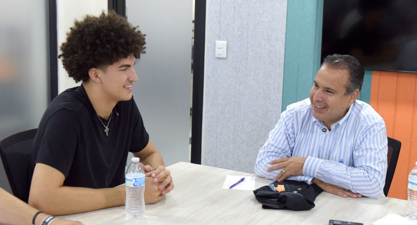 Basquetbolista Karim López recibirá apoyo económico del Fondo Deportivo de Hermosillo, anuncia ‘Toño’ Astiazarán