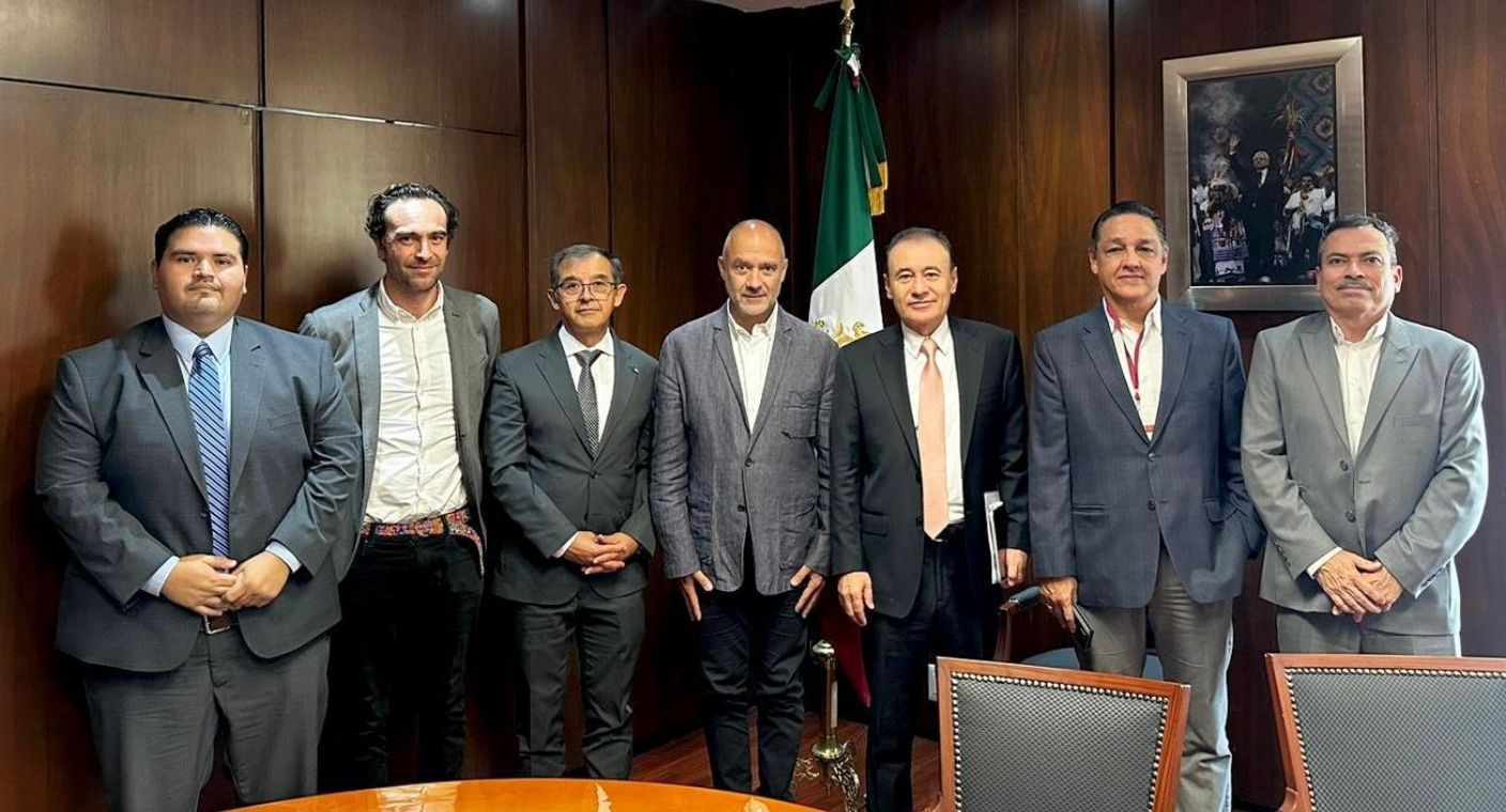 Presenta Durazo proyectos sobre metrobús y abasto de agua para Hermosillo a próximo titular de SICT