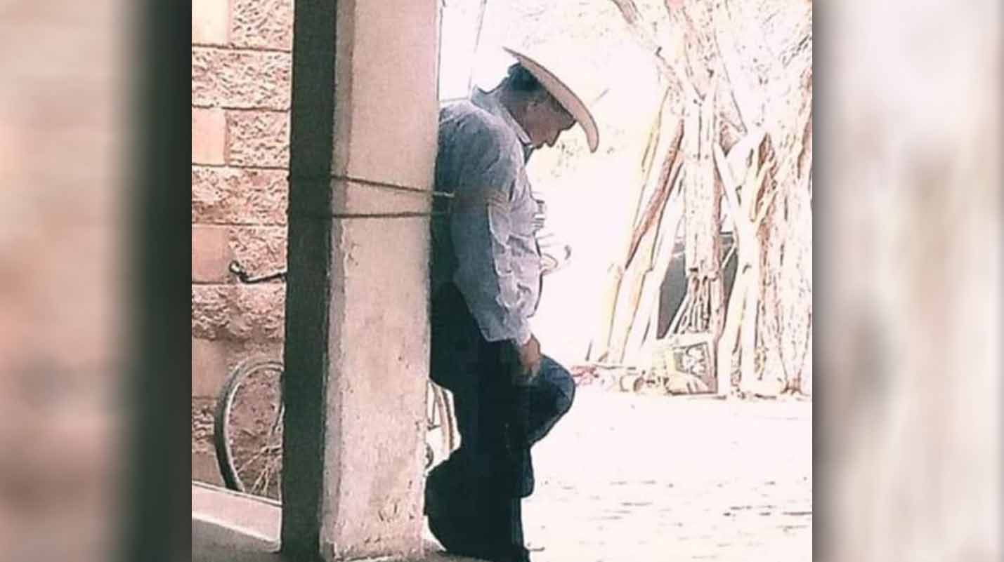 Yaquis amarran a exalcalde de Bácum, Sonora, por alta traición