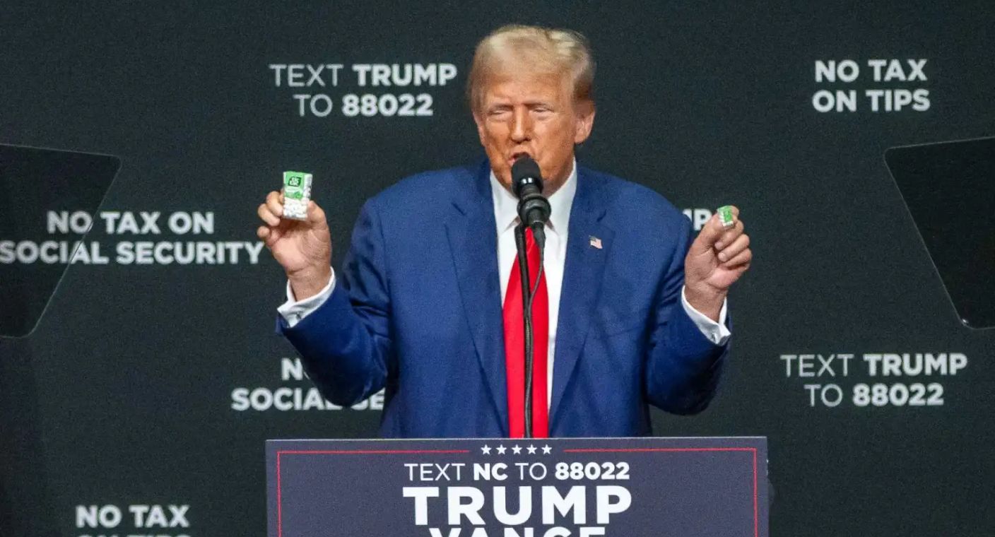 Donald Trump acusa a Joe Biden de “odiar” a Kamala Harris en mitin en Pensilvania