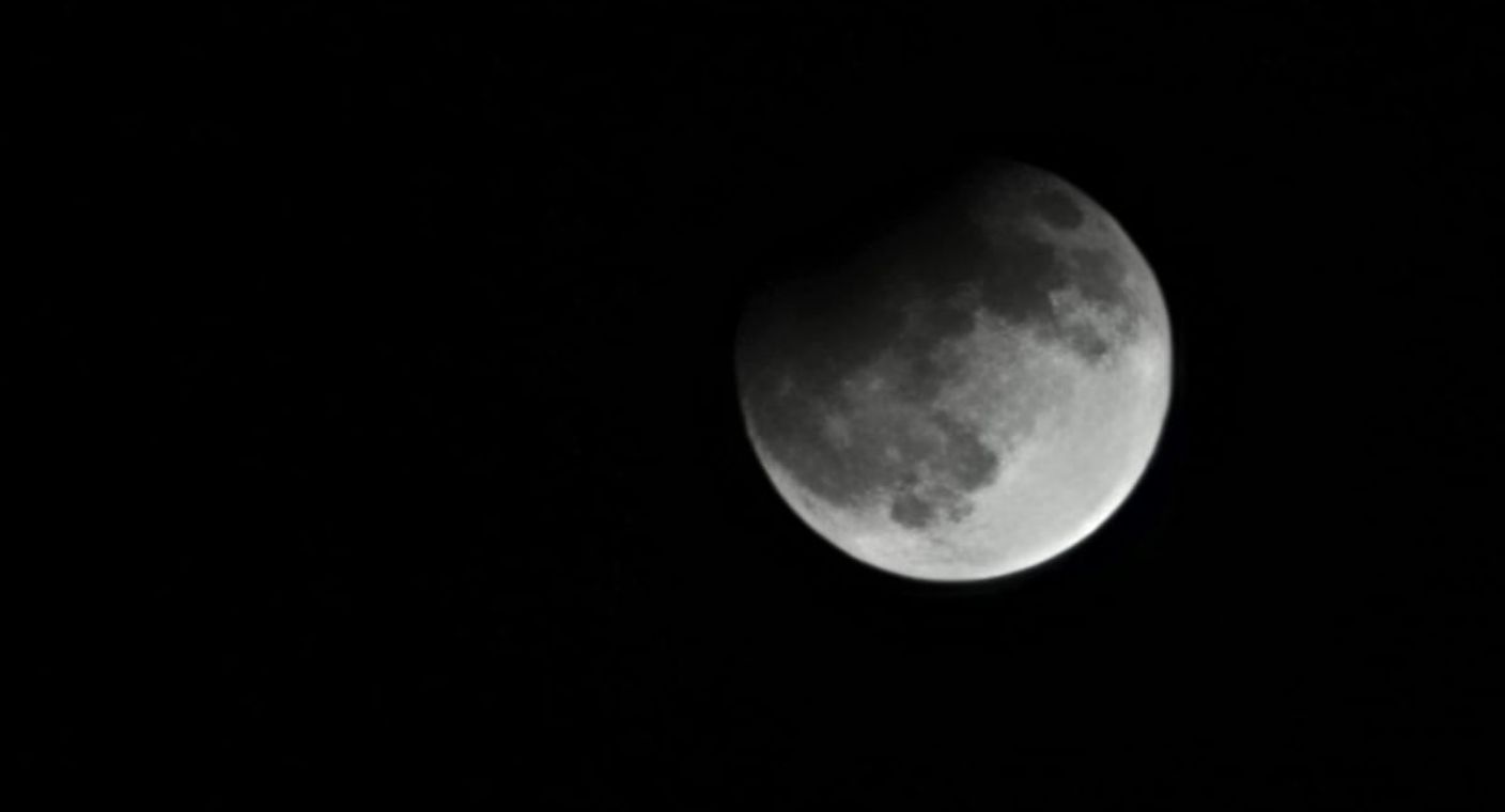 Así se vio el eclipse lunar de este martes desde Hermosillo, Sonora