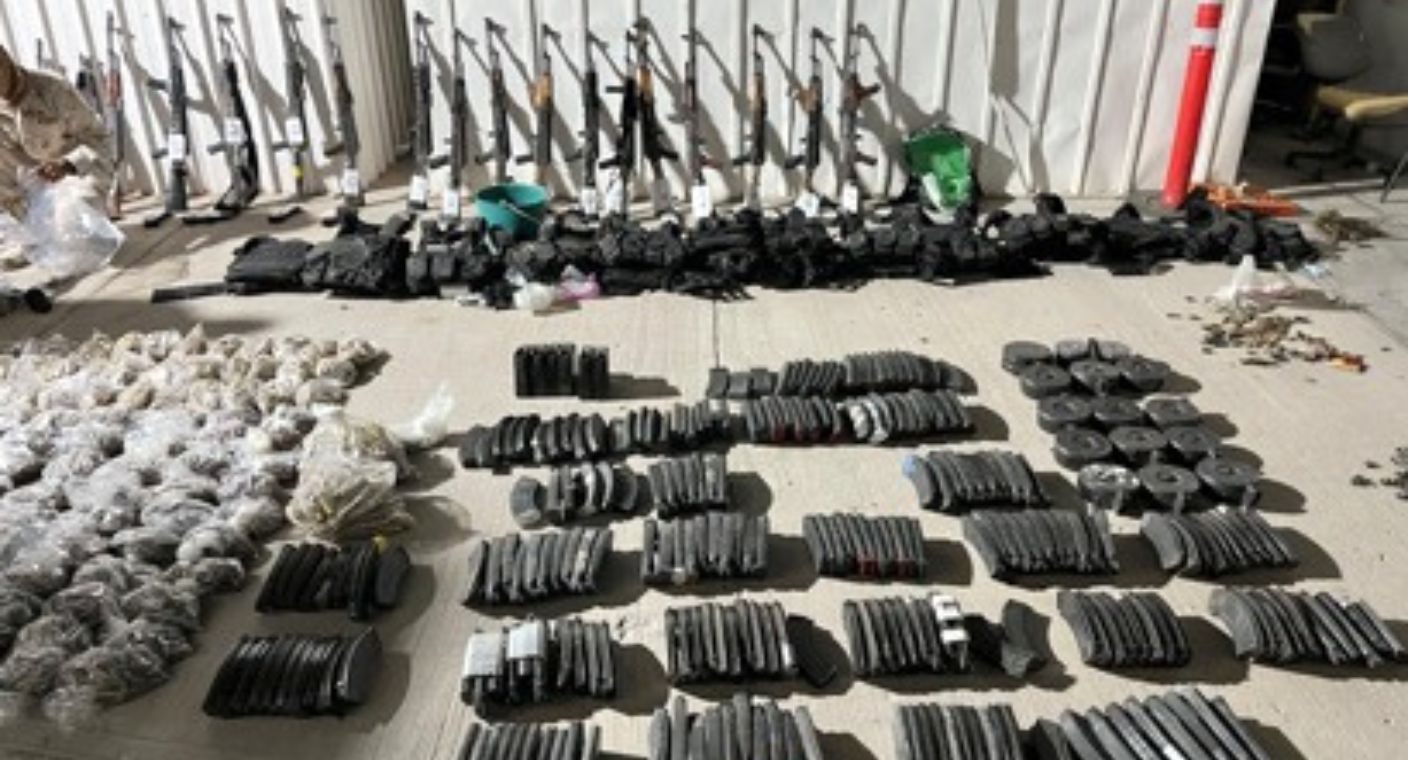 Detienen a 20 presuntos criminales con mega arsenal en Golfo de Santa Clara, Sonora