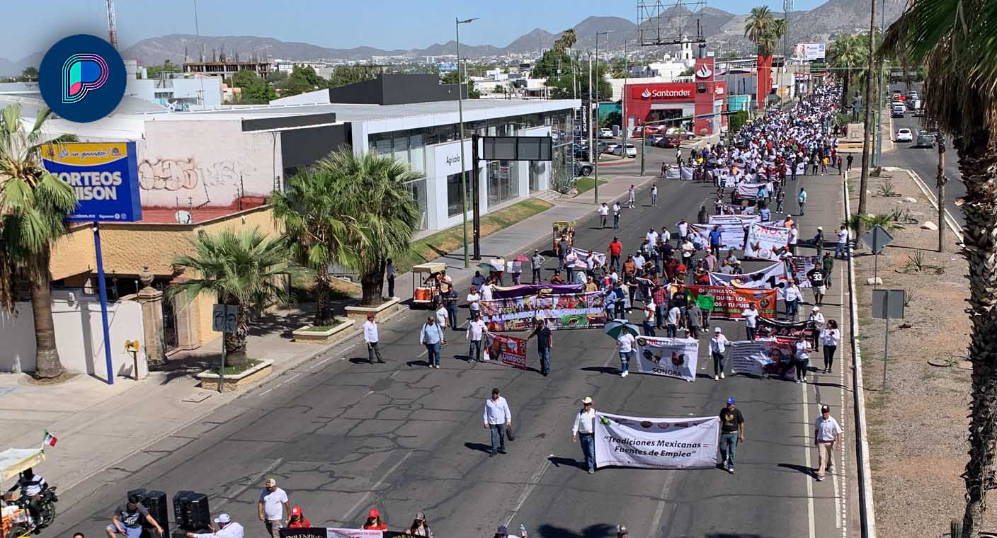 Marchan galleros, cabalgantes y veterinarios en contra de nueva Ley de Protección Animal en Hermosillo