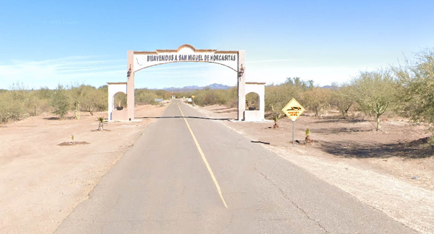 Encuentran a hombre sin vida dentro de vehículo en carretera a San Miguel de Horcasitas, Sonora
