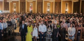 Con lleno absoluto y ovación para Pablo Fletcher fue todo un éxito tercer congreso de la familia del DIF en Hermosillo