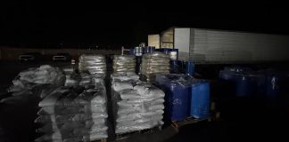 Aseguran más de 13 toneladas de sustancias químicas para drogas en Durango, informa Harfuch