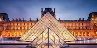 Detienen a dos personas por presunta participación en robo al Museo del Louvre en Francia