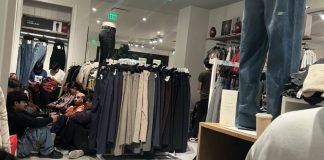 Tiroteo en pleno Black Friday en California deja dos heridos en un centro comercial