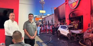 Reconoce ‘Toño’ Astiazarán a Bomberos por su labor durante incendio en tienda Waldo’s de Hermosillo
