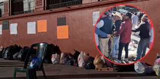 Amarran con lazos a 4 funcionarios de El Oro en protesta por basura y falta de agua en Edomex