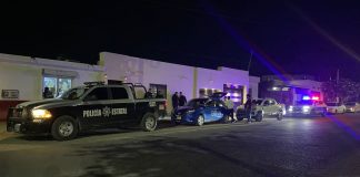 Choca patrulla de Policía Estatal contra pick up al dar reversa al norte de Hermosillo