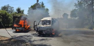 Narcobloqueos e incendios de vehículos paralizan carreteras de Michoacán