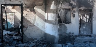 Dejó una veladora encendida y al volver su casa fue consumida por el fuego: Óscar lo perdió todo y necesita apoyo para salir adelante en Hermosillo