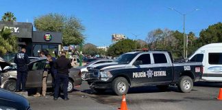 Chocan patrulla de Policía Estatal y auto particular al norte de Hermosillo