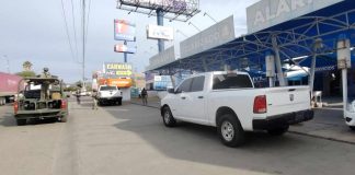 Fuerte movimiento policiaco en car wash al norte de Hermosillo deja 5 detenidos; buscan a otro más