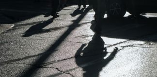 ICE compra antiguo almacén en el condado de Orange para convertirlo en centro de detención de inmigrantes ICE compra antiguo almacén en el condado de Orange para convertirlo en centro de detención de inmigrantes