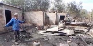 Fuerte incendio destruye tres viviendas de madera al sur de Hermosillo Fuerte incendio destruye tres viviendas de madera al sur de Hermosillo