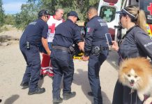 Rescatan a hombre de 65 años tras caer en el cerro del Bachoco en Hermosillo