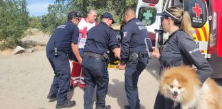 Rescatan a hombre de 65 años tras caer en el cerro del Bachoco en Hermosillo