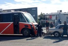 Camión de transporte público choca a motociclista y 3 vehículos en Centro de Hermosillo