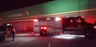 Falla en transformador exterior deja sin luz a Bodega Aurrera en bulevar Progreso y obliga a evacuar en Hermosillo